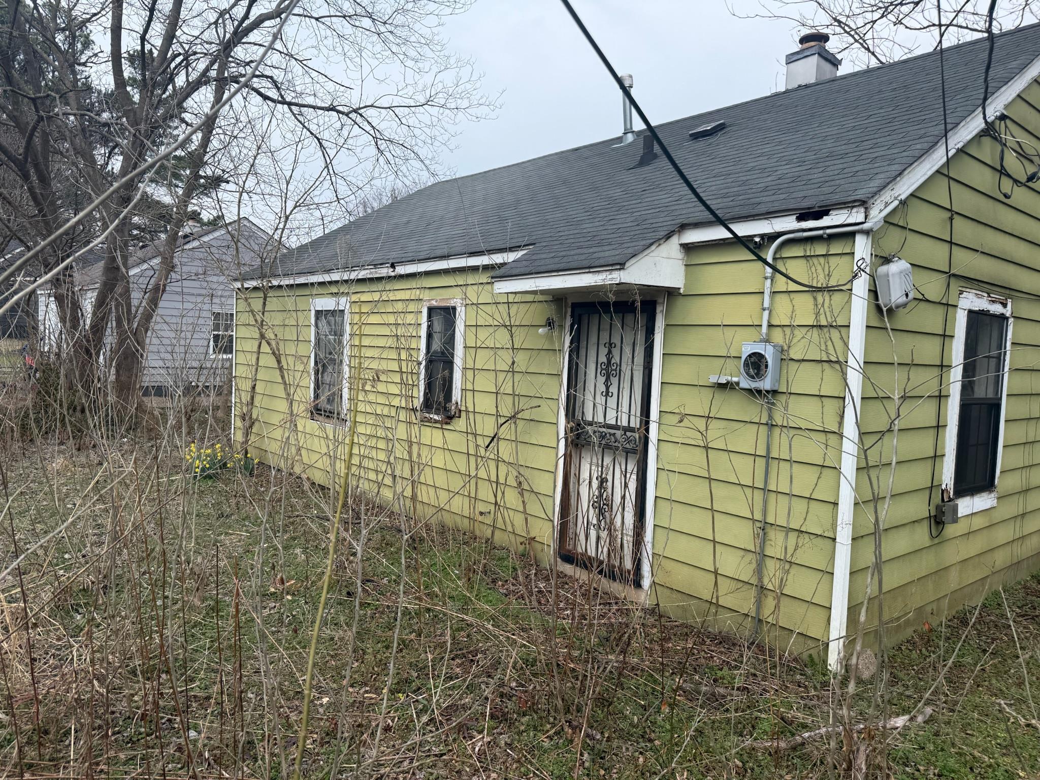 427 West Brooks Road Memphis, TN 38109 - Photo 2 of 9