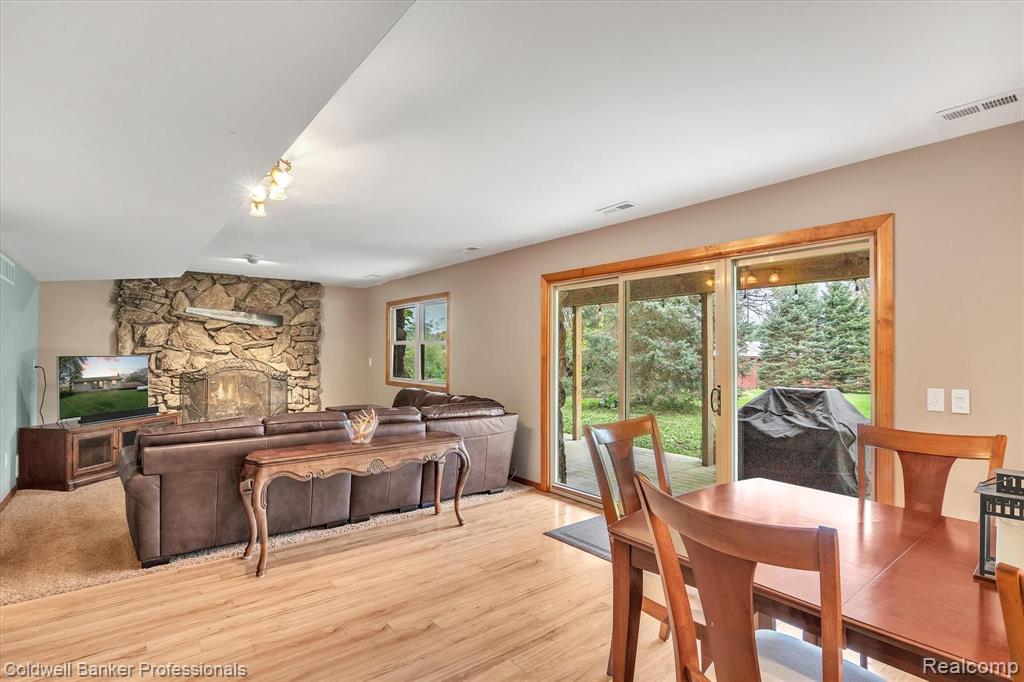 5183 Byron Road Howell, MI 48855 - Photo 13 of 50