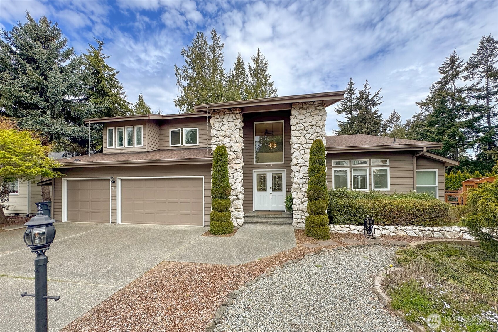 213 Sunset Place Sequim, WA 98382 - Photo 4 of 40