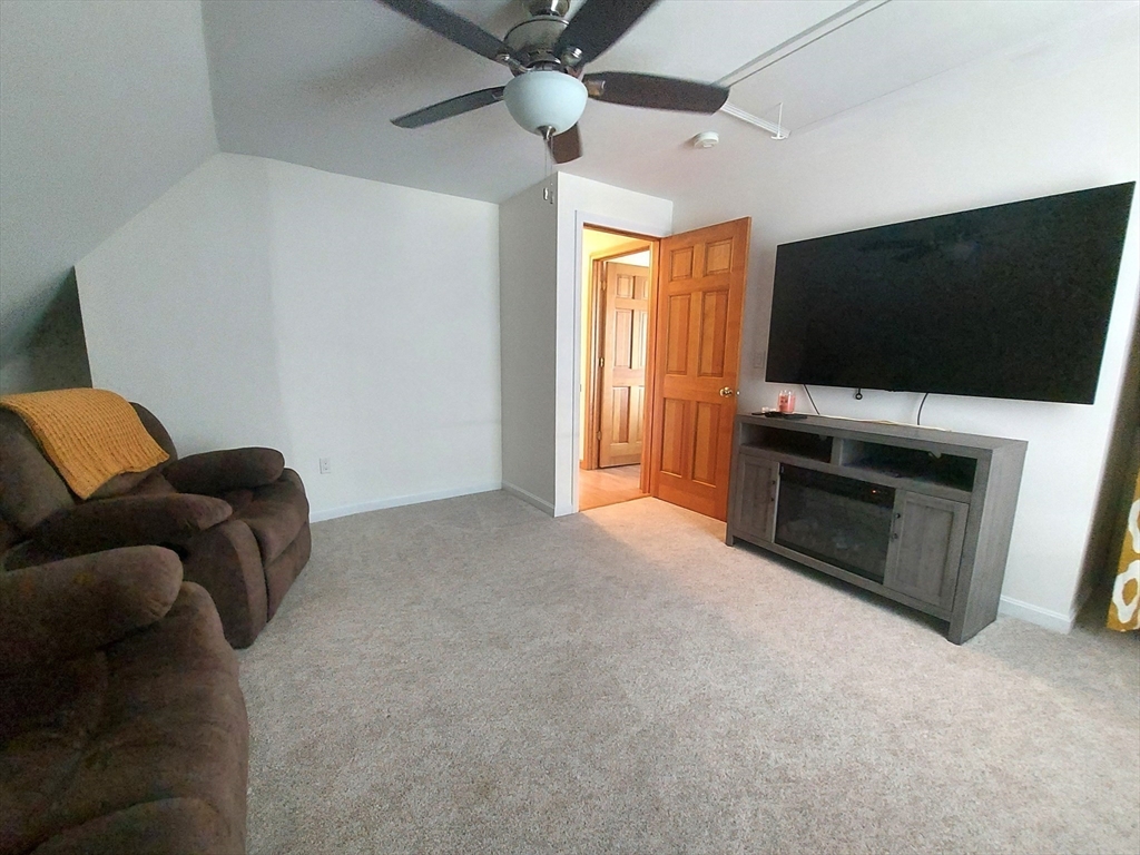 391 Clarkson Street Fall River, MA 02724 - Photo 29 of 31