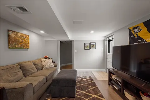 $367,500 | 148 Ryan Drive, Pittsburgh, PA 15220