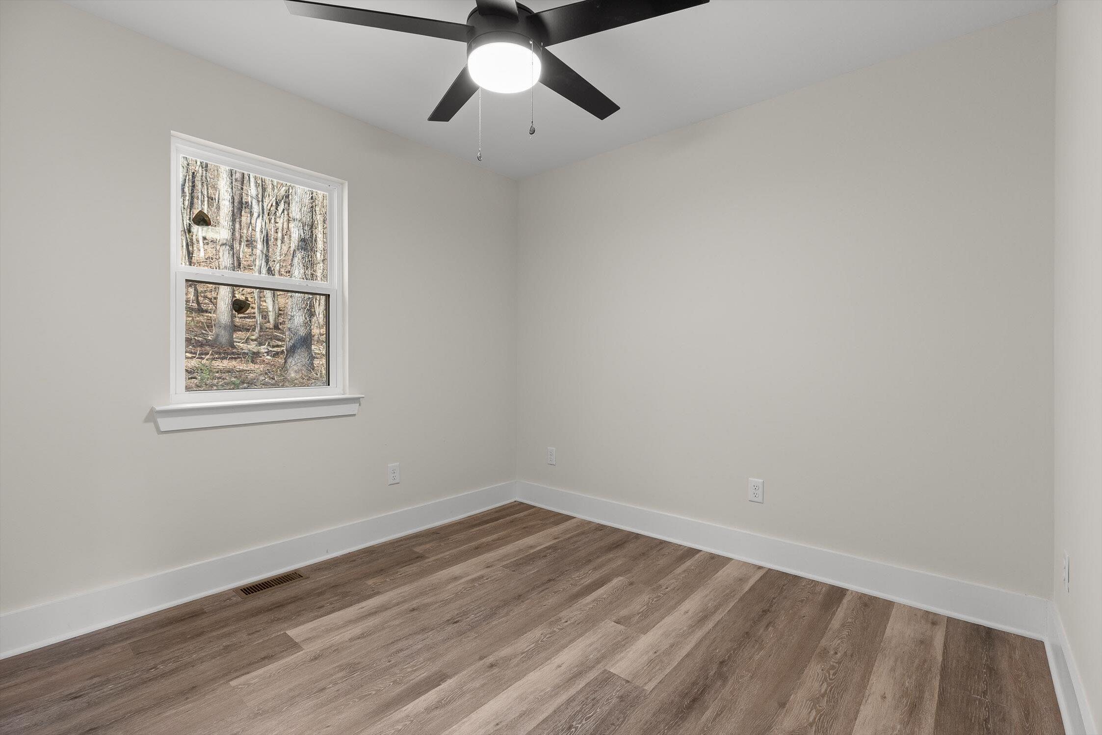 11047 Davenport Road Soddy Daisy, TN 37379 - Photo 17 of 30 17-Davenport-16