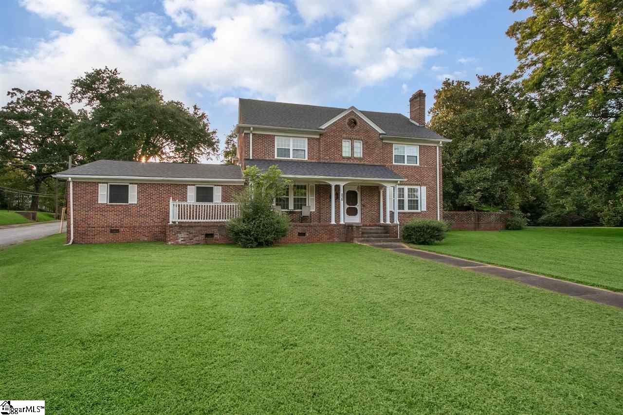 838 South Harper Street Laurens, SC 29360 - Photo 2 of 23