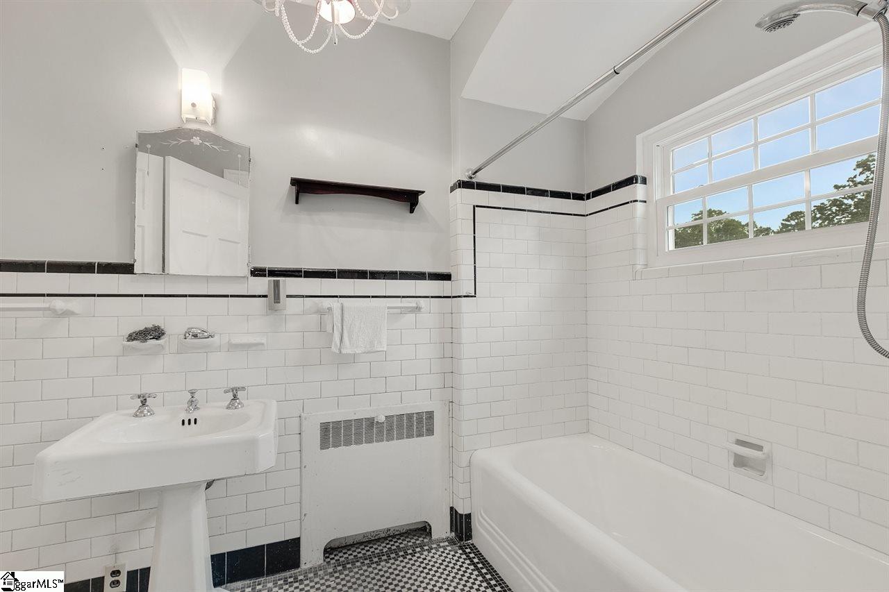 838 South Harper Street Laurens, SC 29360 - Photo 22 of 23