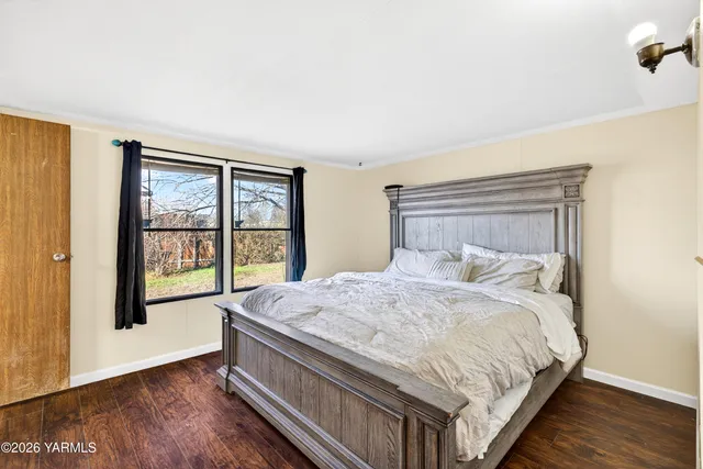 $300,000 | 487 Hanson Loop, Burbank, WA 99323