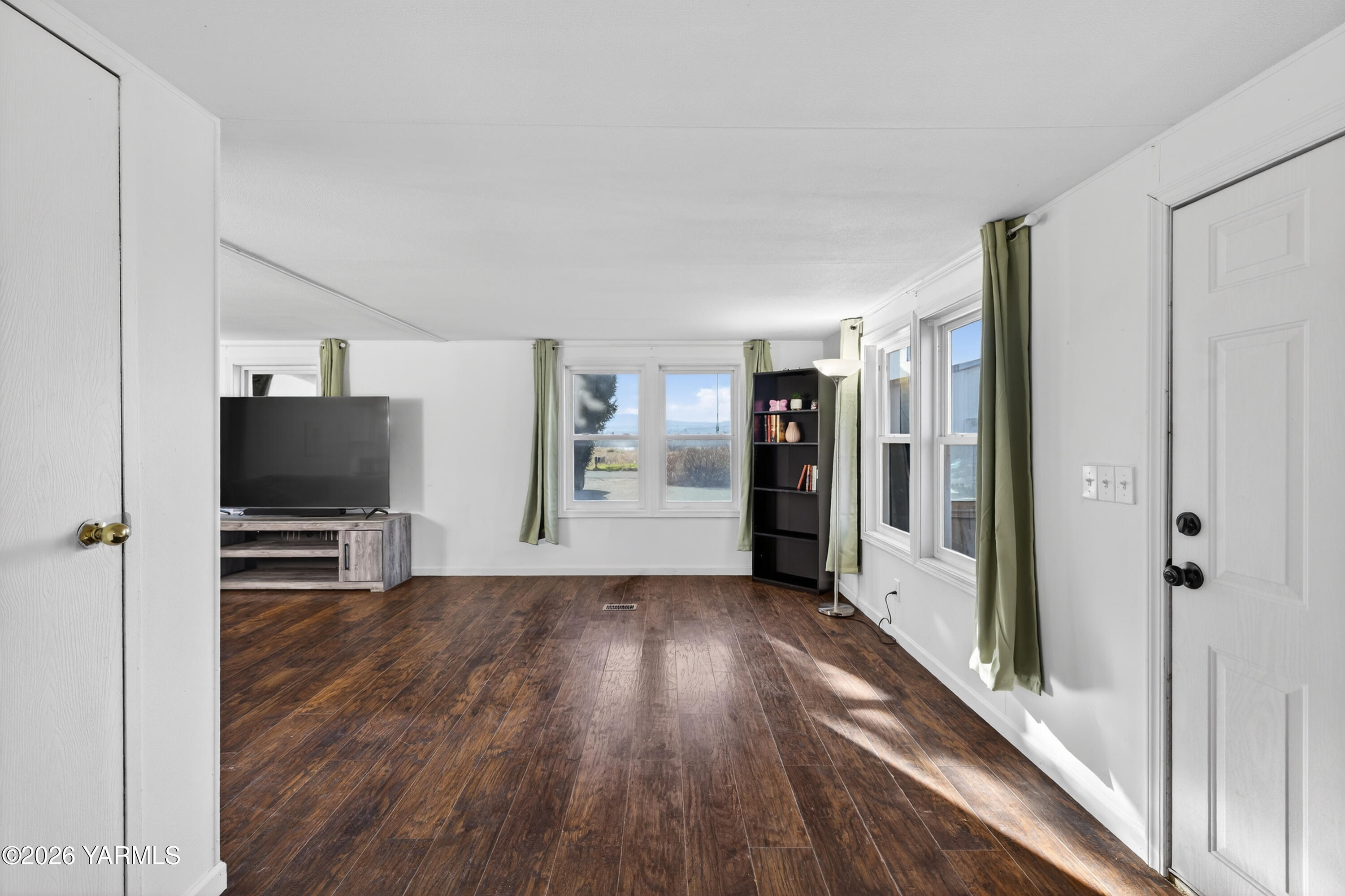 487 Hanson Loop Burbank, WA 99323 - Photo 27 of 34 26