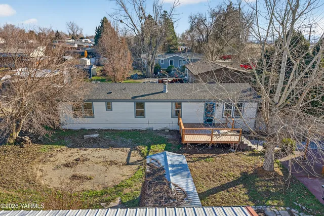 $300,000 | 487 Hanson Loop, Burbank, WA 99323