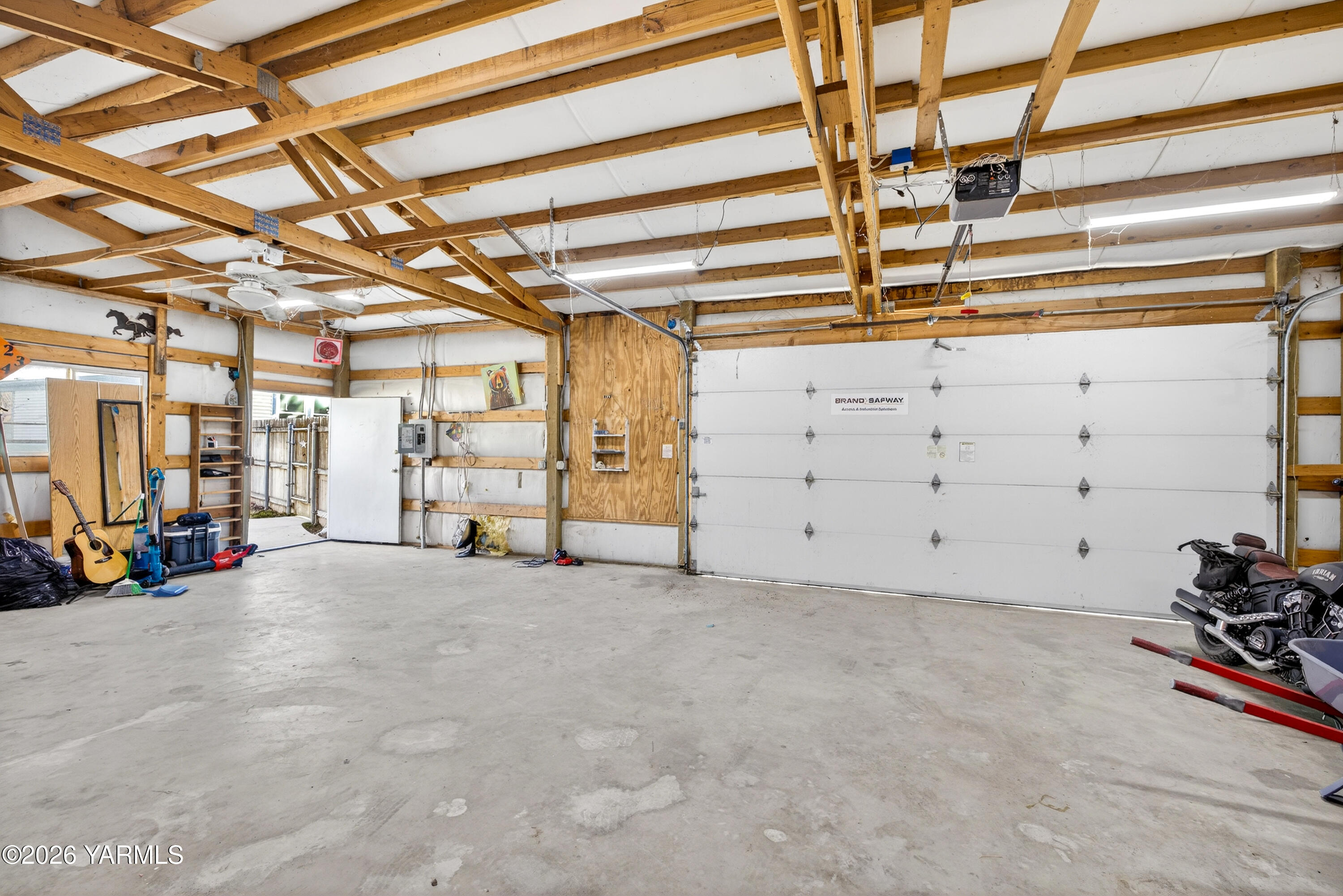 487 Hanson Loop Burbank, WA 99323 - Photo 6 of 34 6