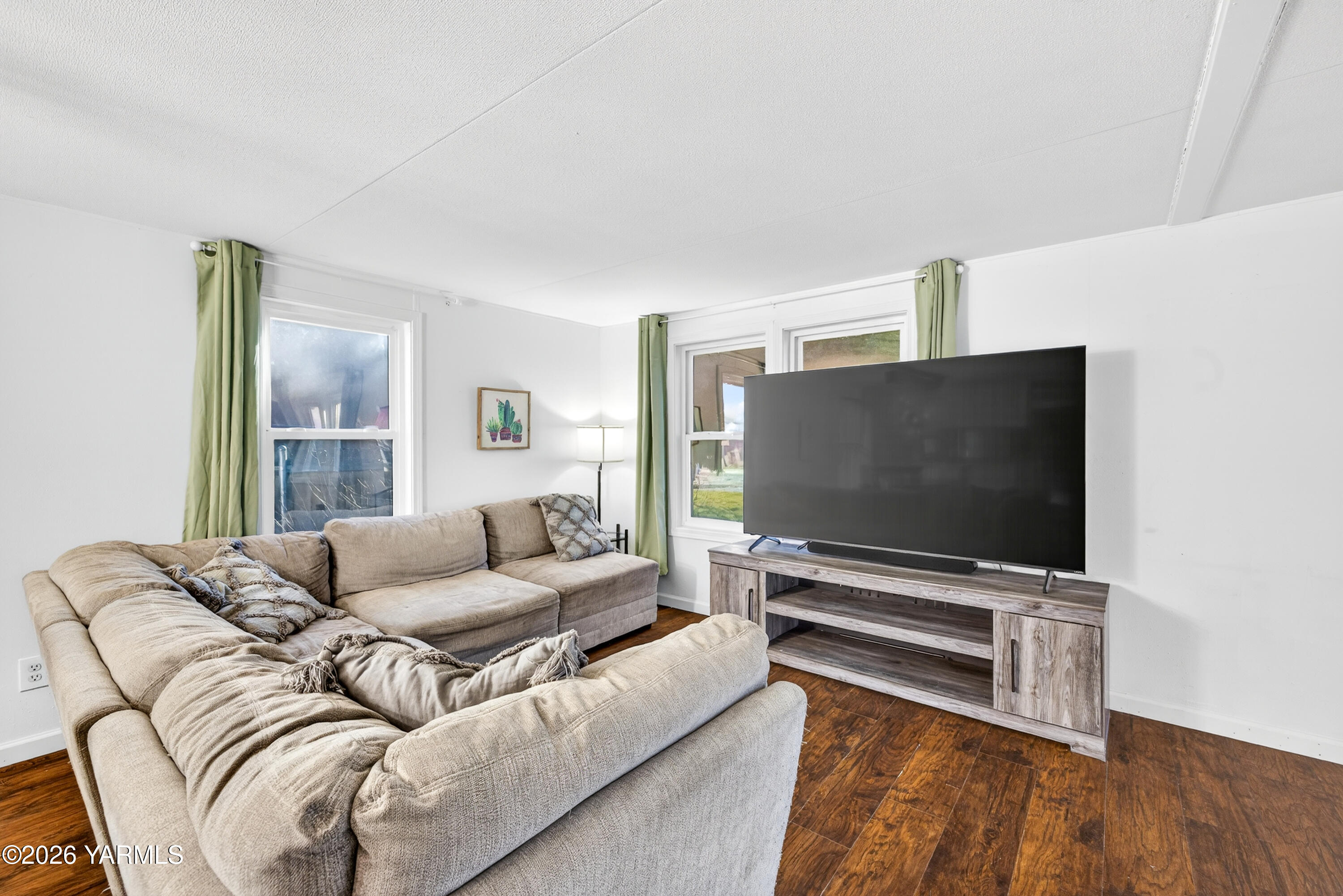 487 Hanson Loop Burbank, WA 99323 - Photo 10 of 34 10