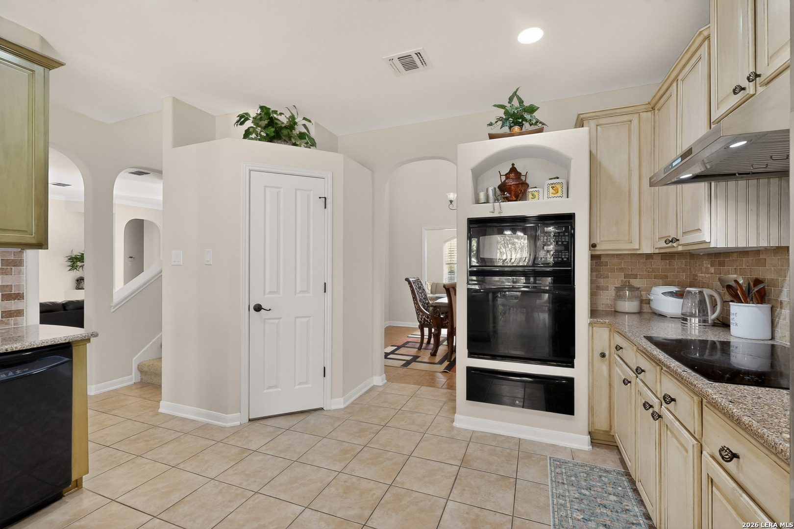 9634 Jason Bend Helotes, TX 78023 - Photo 14 of 38