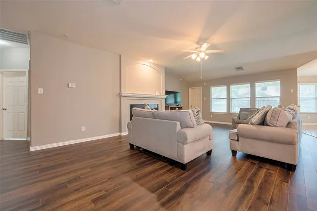 $2,400 | 1007 Casting Springs Way, Spring, TX 77373