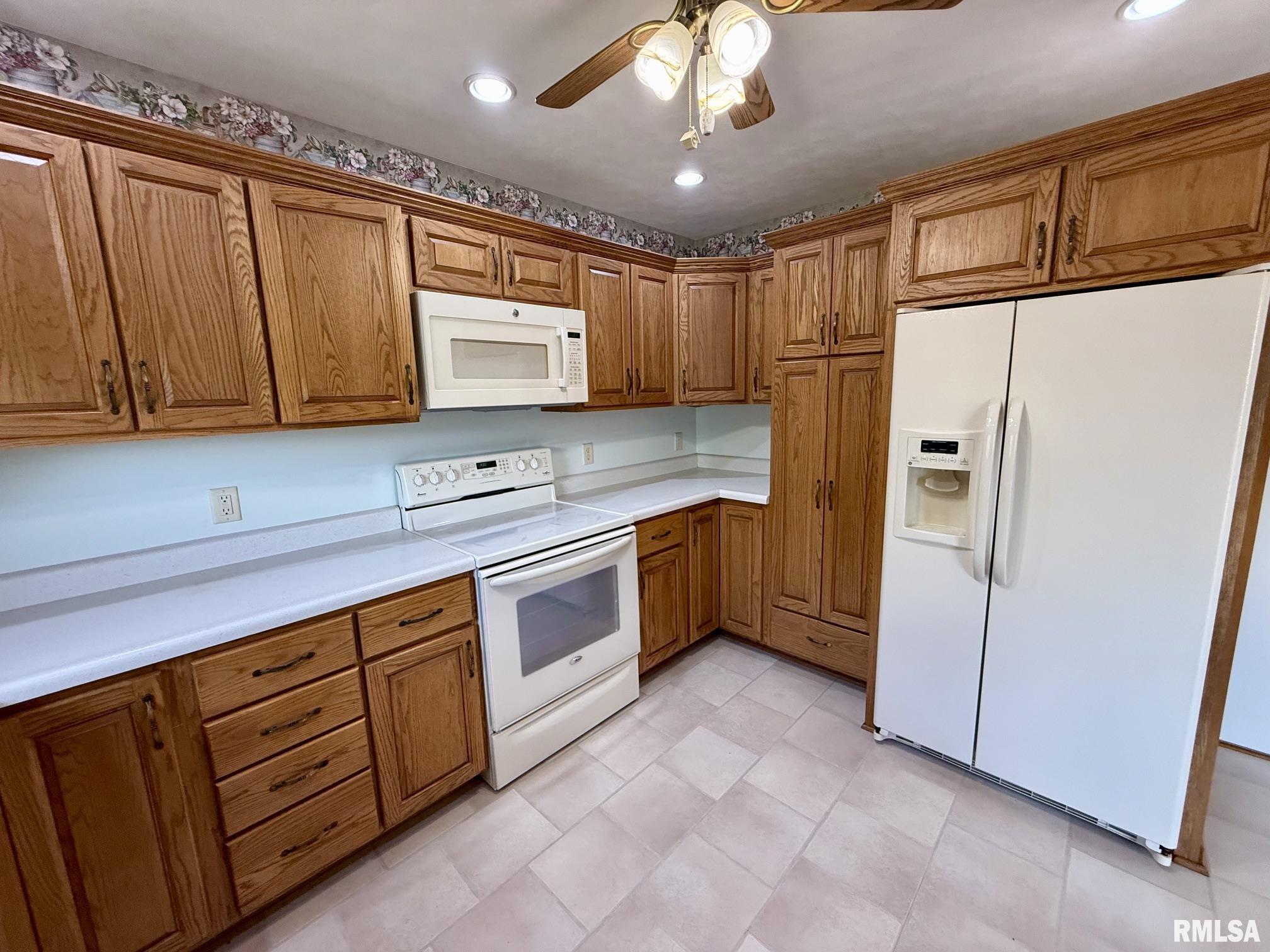 24822 Brookwood Hills Road Athens, IL 62613 - Photo 13 of 58