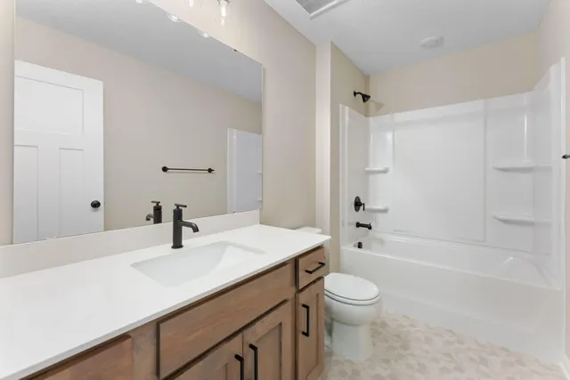 $599,990 | 15714 Granada Avenue North, Hugo, MN 55038