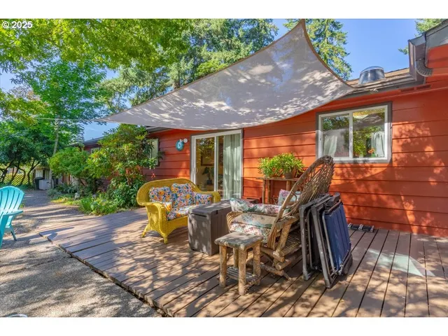 a view of outdoor space yard deck and patio