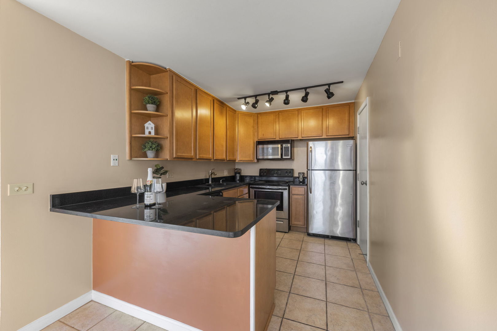 6006 Forest View Road, Unit 1B Lisle, IL 60532 - Photo 5 of 12