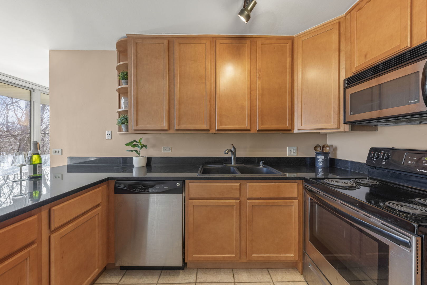 6006 Forest View Road, Unit 1B Lisle, IL 60532 - Photo 6 of 12