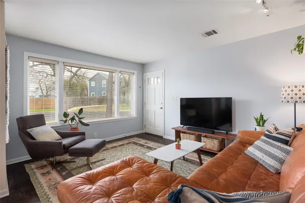 $3,500 | 3005 East 14th Street, Austin, TX 78702