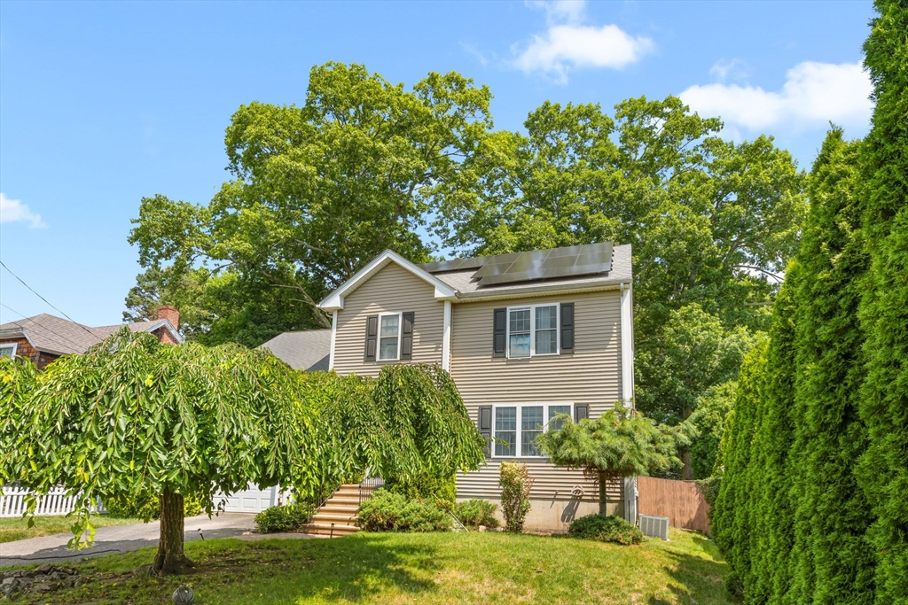 152 Harding Street Fall River, MA 02720 - Photo 2 of 27