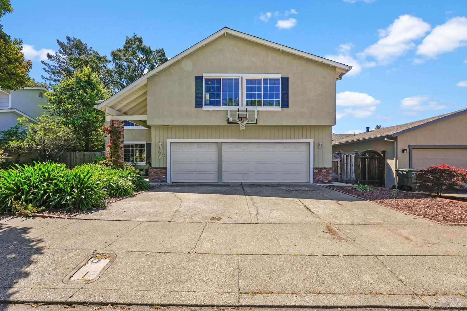 5260 San Luis Avenue Santa Rosa, CA 95409 - Photo 2 of 48