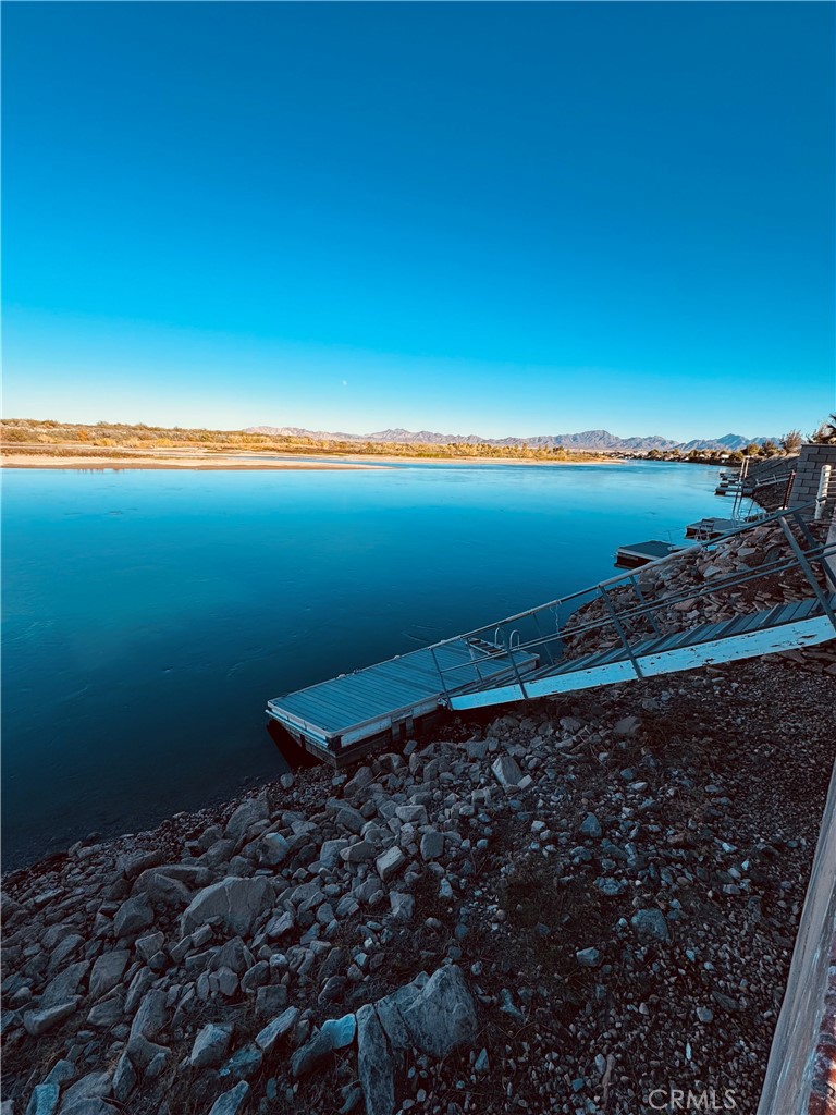 5770 Colorado River Road Blythe, CA 92225 - Photo 30 of 34 a view of an ocean and beach