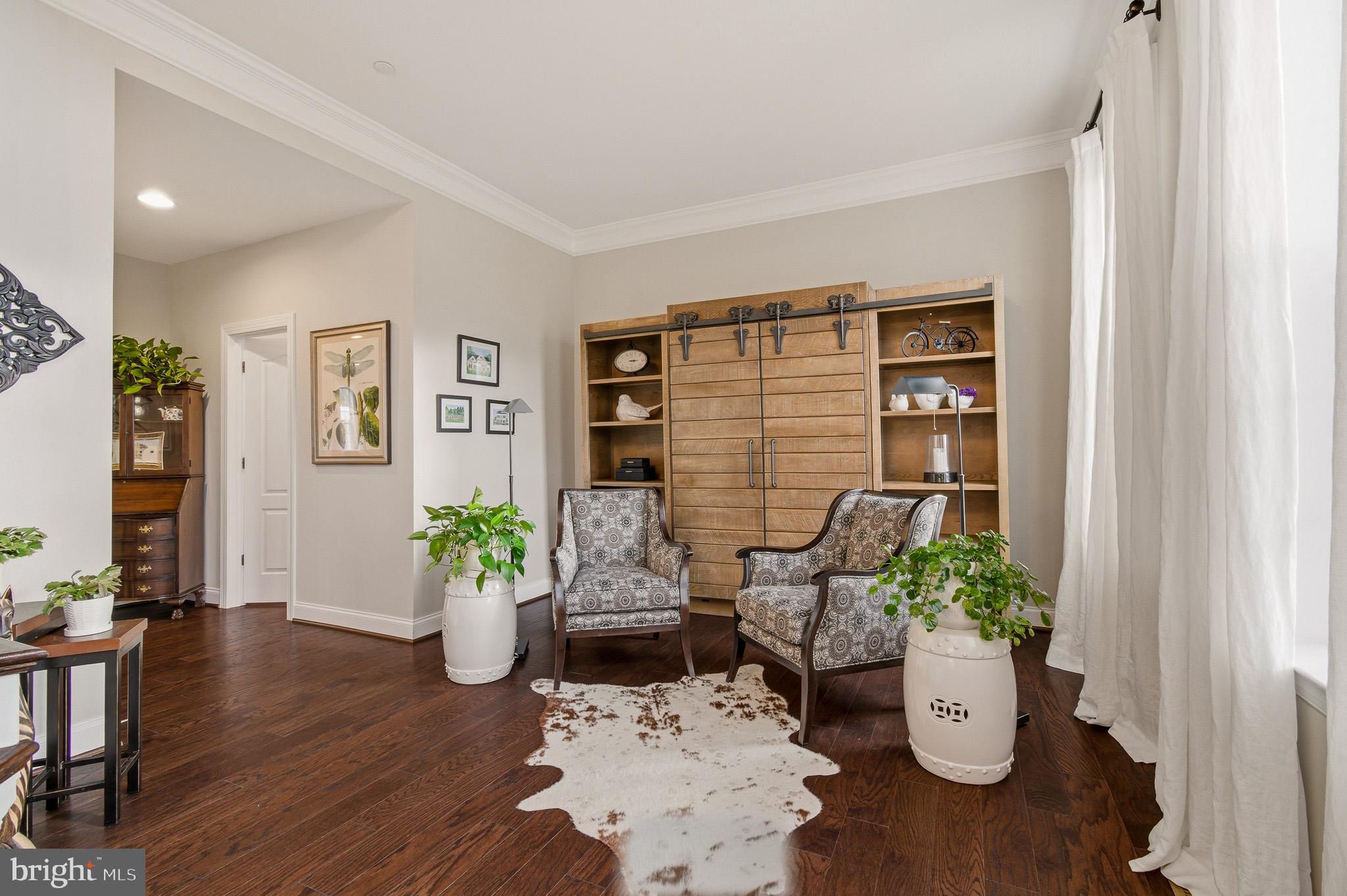 805 Lower Barn Way Olney, MD 20832 - Photo 10 of 77 Living Room