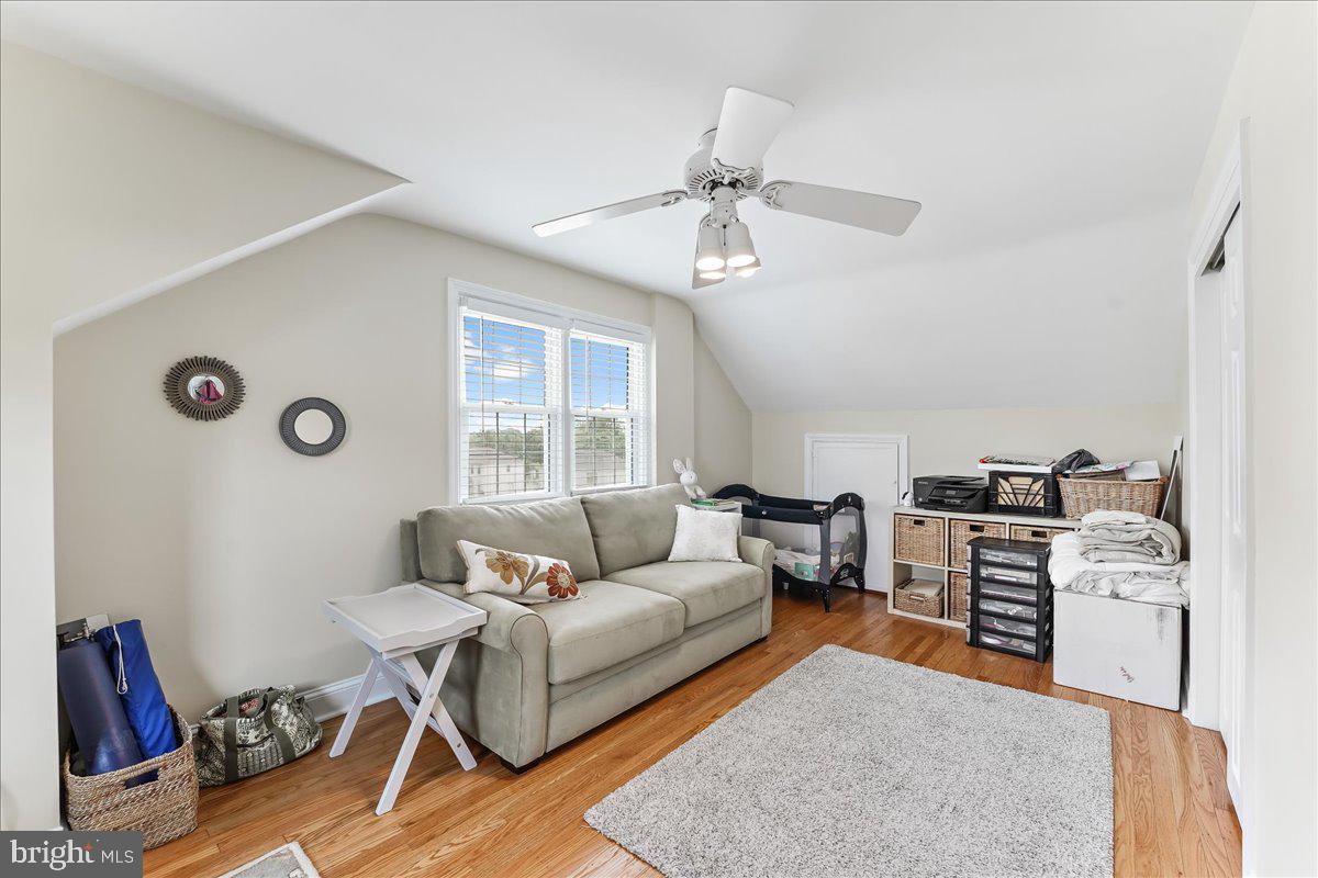 400 Southcroft Road Springfield, PA 19064 - Photo 26 of 44 a living room with furniture and a window