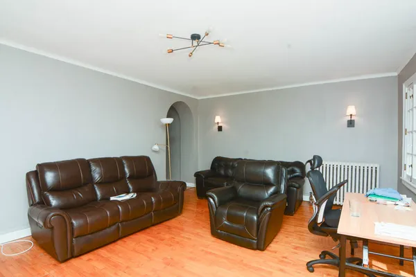 $1,977 | 5516 North Kenmore Avenue, Unit 401, Chicago, IL 60640