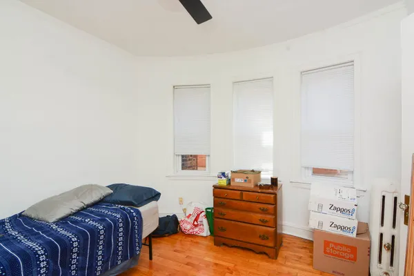 $1,977 | 5516 North Kenmore Avenue, Unit 401, Chicago, IL 60640