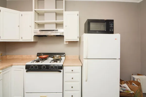 $1,977 | 5516 North Kenmore Avenue, Unit 401, Chicago, IL 60640