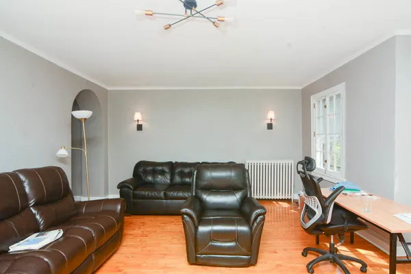 $1,977 | 5516 North Kenmore Avenue, Unit 401, Chicago, IL 60640