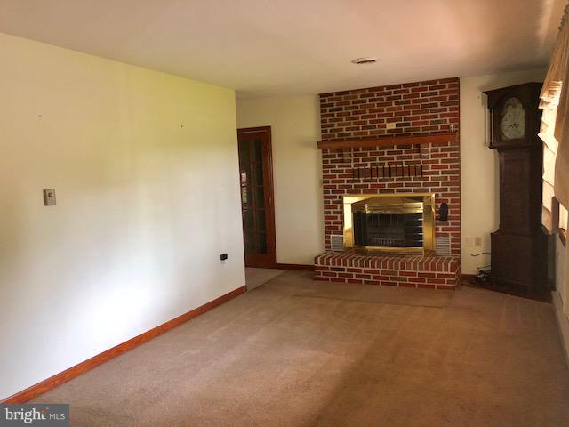 179 Stullfield Road Chambersburg, PA 17202 - Photo 3 of 21 Living Room