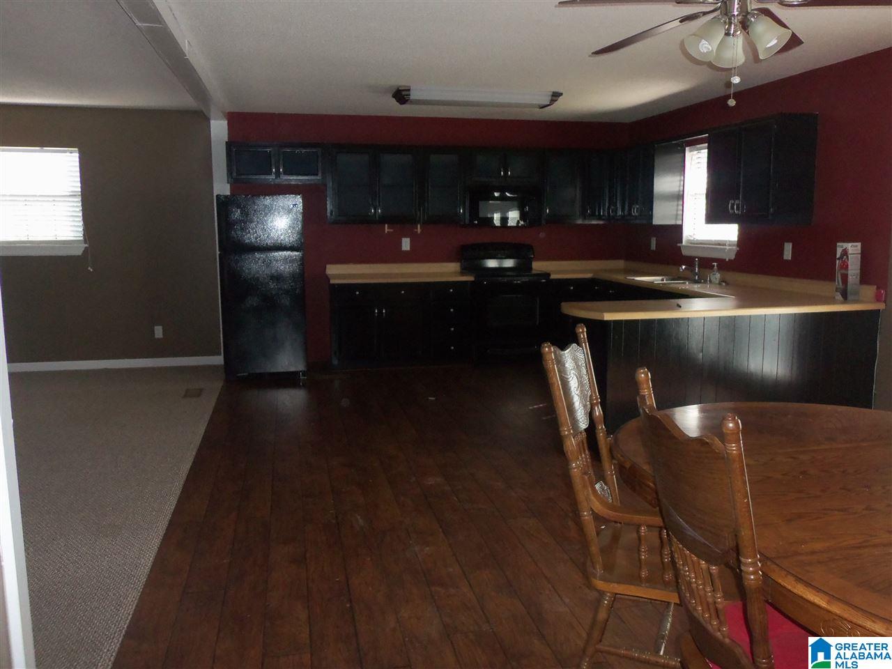 1300 Valley Trail Warrior, AL 35180 - Photo 5 of 39