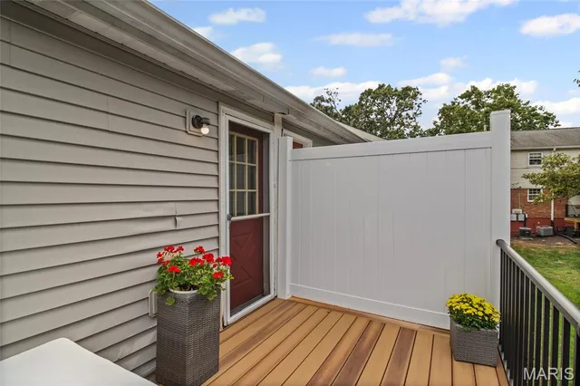 $144,900 | 9112 West Swan Circle, Brentwood, MO 63144