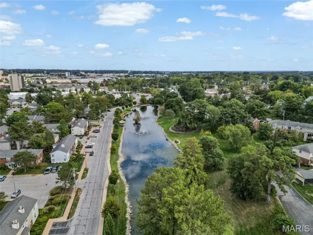 $144,900 | 9112 West Swan Circle, Brentwood, MO 63144