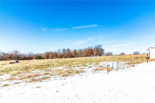 $580,000 | 1193 Southeast 23 Highway, Windsor, MO 65360
