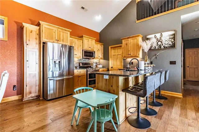 $580,000 | 1193 Southeast 23 Highway, Windsor, MO 65360