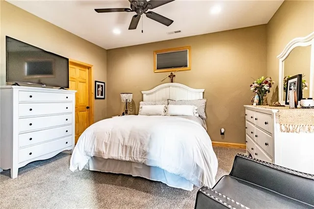 $580,000 | 1193 Southeast 23 Highway, Windsor, MO 65360