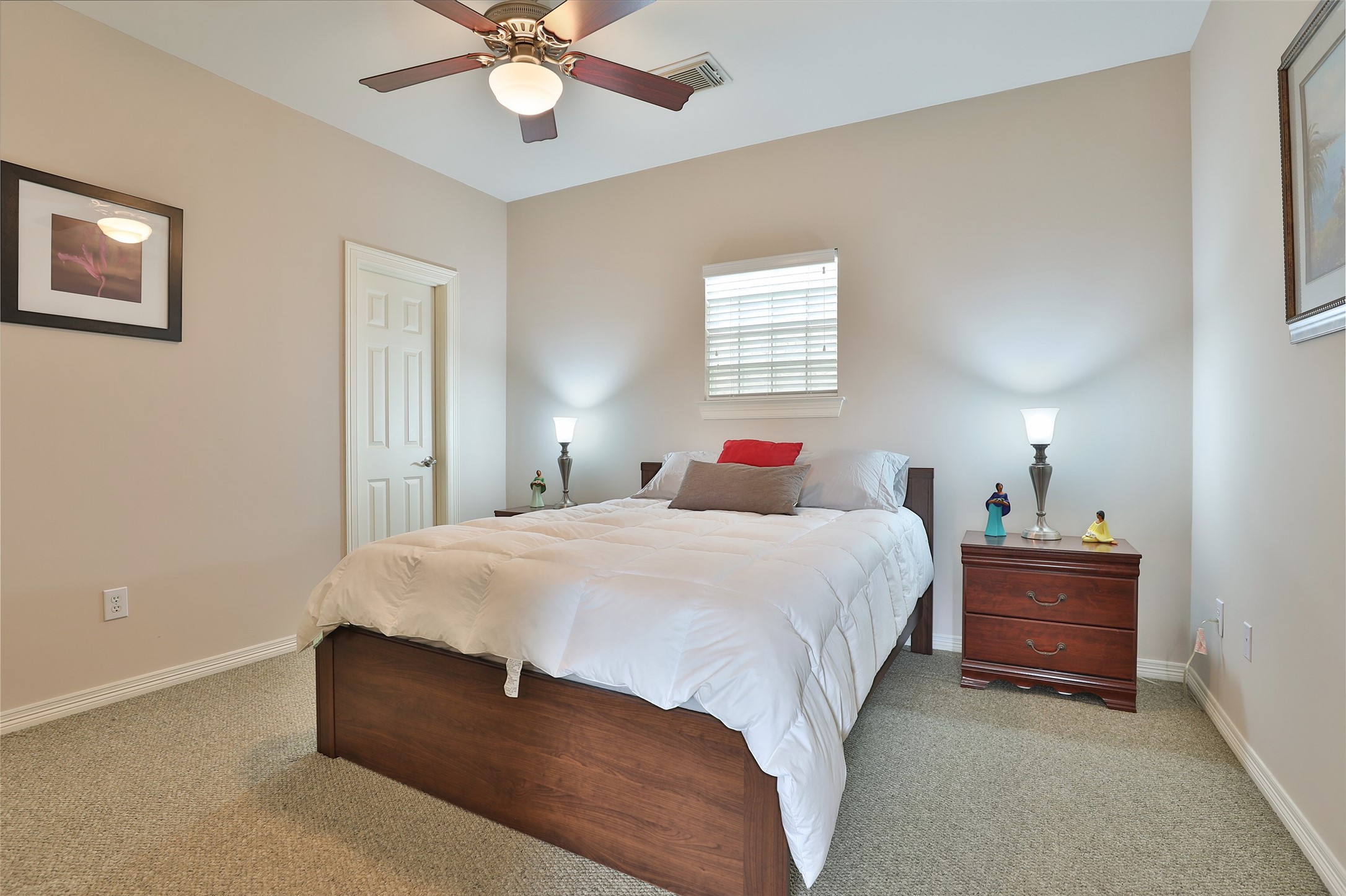 826 East 29th Street Houston, TX 77009 - Photo 23 of 32 Third bedroom.