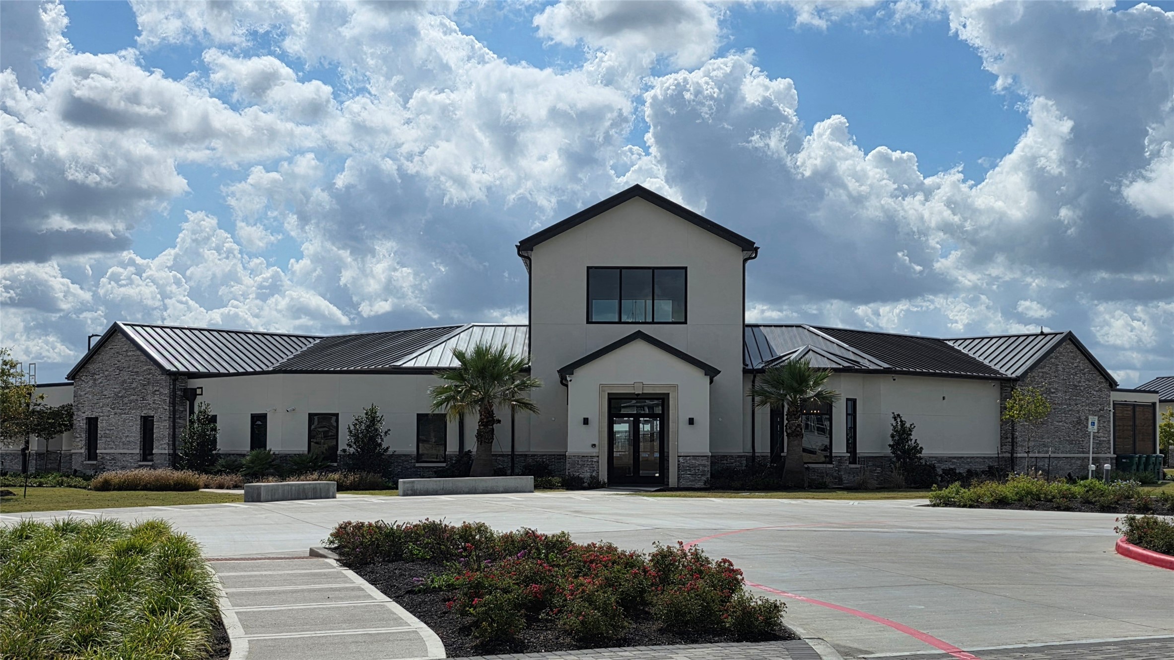 1333 Red Hills Drive Rosharon, TX 77583 - Photo 19 of 29 a front view of a house with a yard