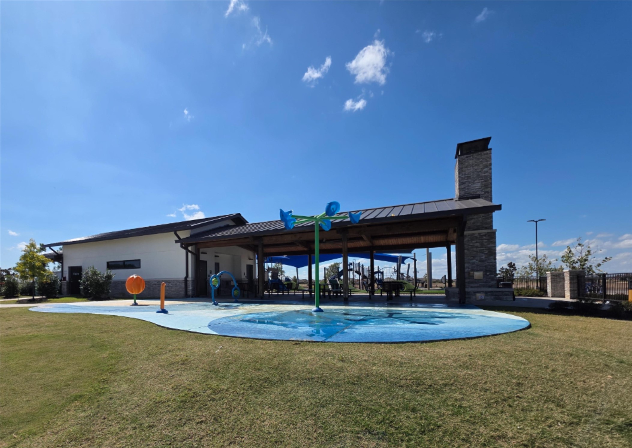 1333 Red Hills Drive Rosharon, TX 77583 - Photo 21 of 29 a view of a house with swimming pool