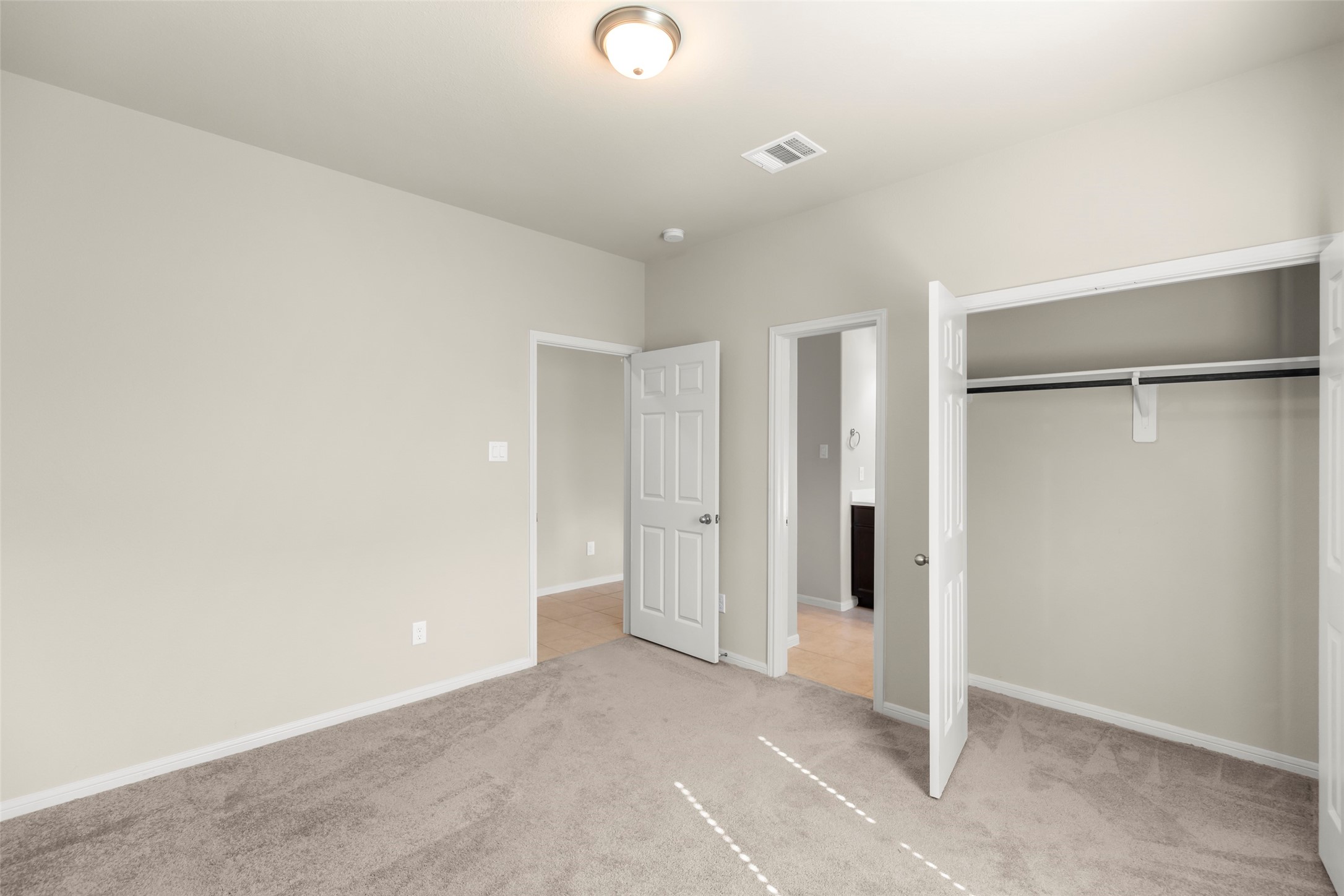 1333 Red Hills Drive Rosharon, TX 77583 - Photo 5 of 29 a view of an empty room