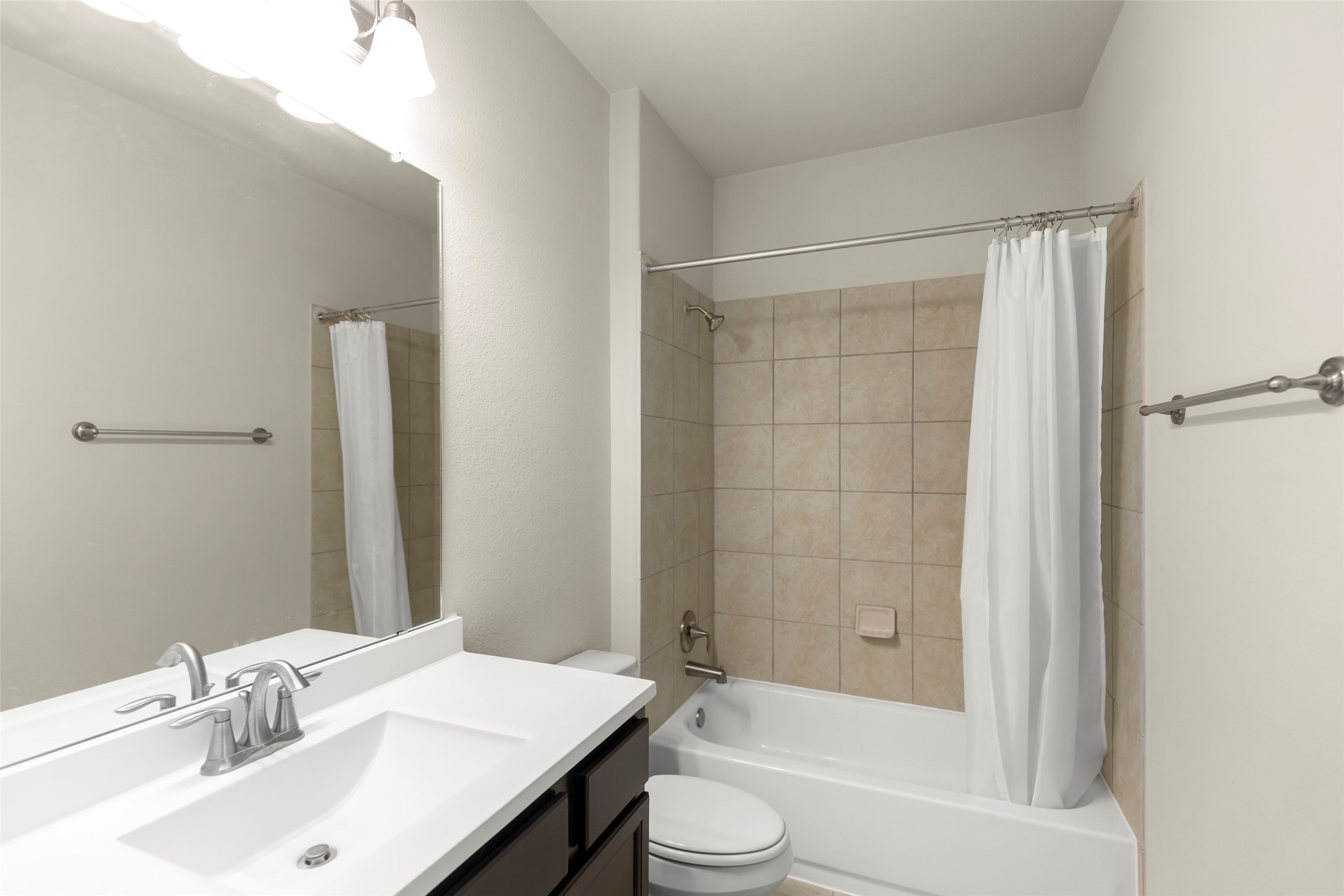 1333 Red Hills Drive Rosharon, TX 77583 - Photo 9 of 29 a bathroom with a sink toilet and shower