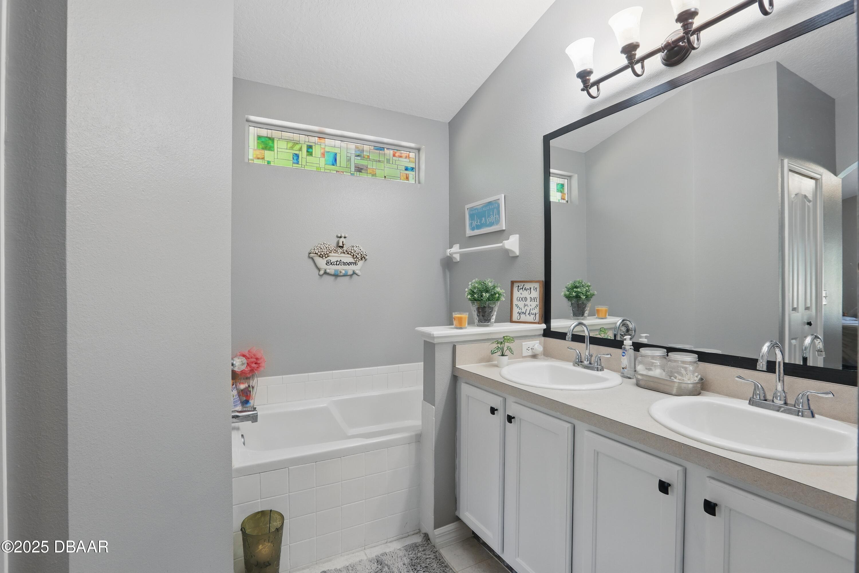 236 Toms Road DeBary, FL 32713 - Photo 20 of 41 236 Toms Rd023