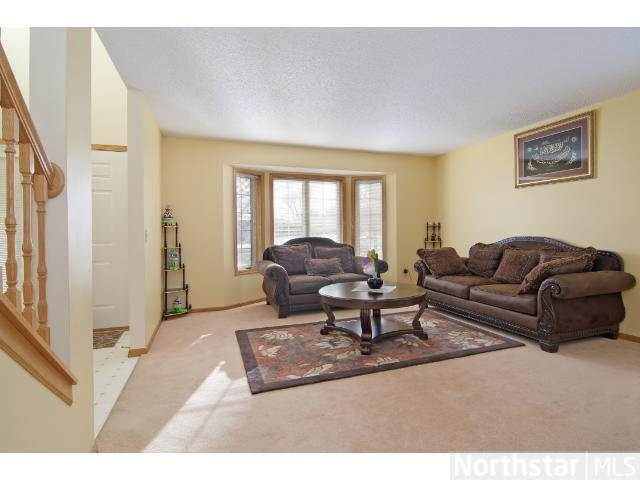 582 Falcon Ridge Road Woodbury, MN 55125 - Photo 6 of 18 Gallery Image 6