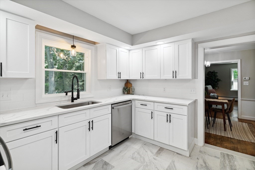 3 Crestwood Road Paxton, MA 01612 - Photo 3 of 41 Gallery Image 3