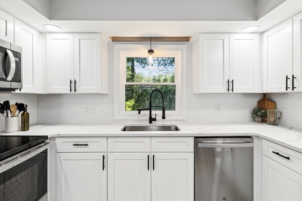 3 Crestwood Road Paxton, MA 01612 - Photo 4 of 41 Gallery Image 4