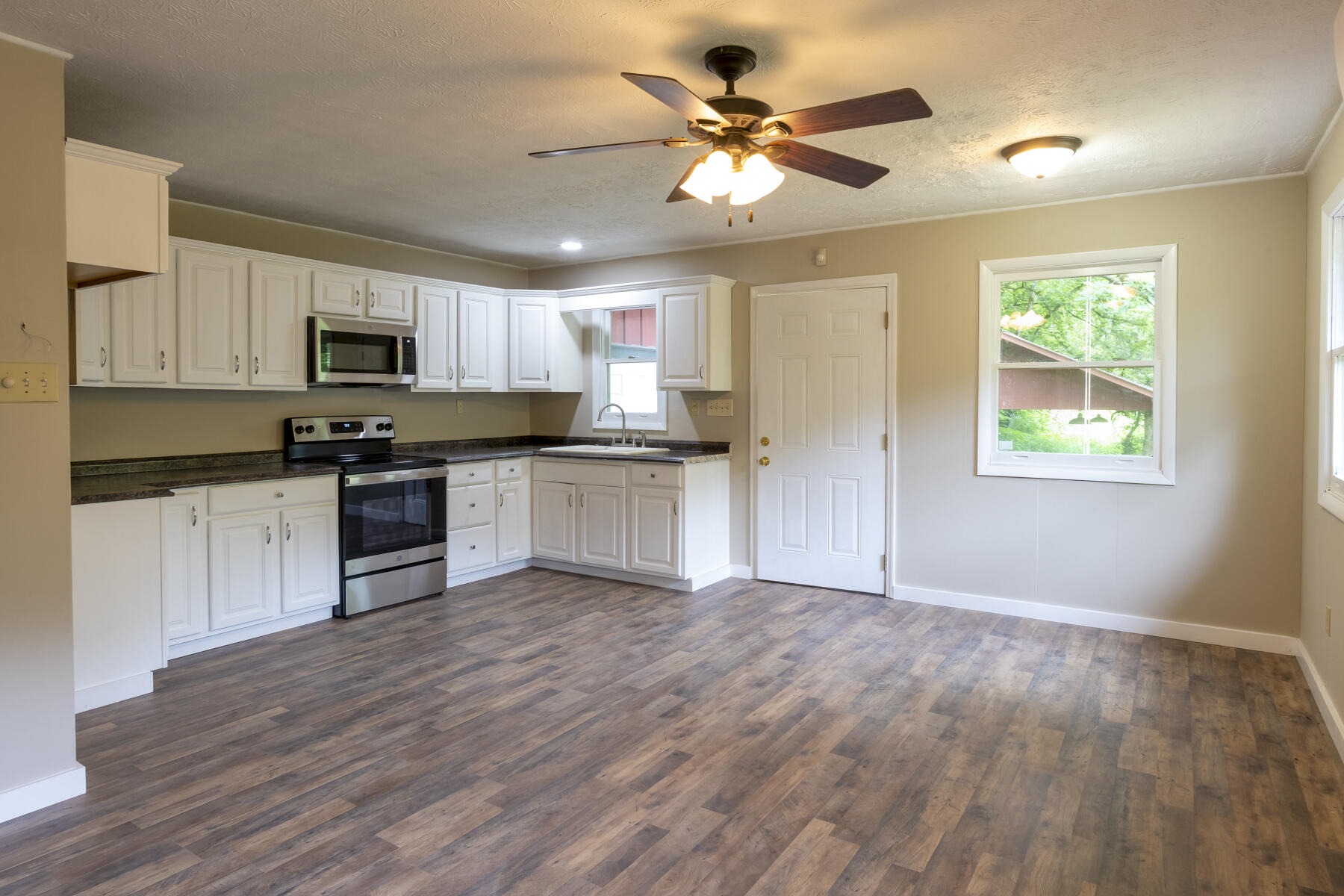 9557 Chestnut Ridge Road Eidson, TN 37731 - Photo 11 of 33 _8504956-Edit-Edit