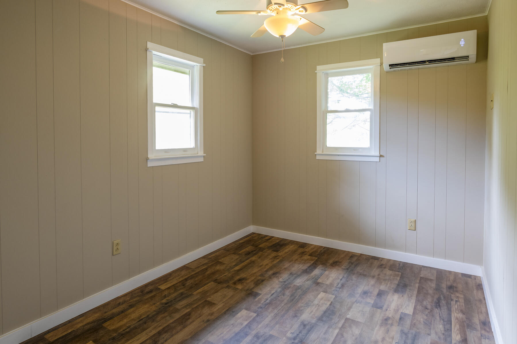 9557 Chestnut Ridge Road Eidson, TN 37731 - Photo 20 of 33 Bedroom 1 (1)