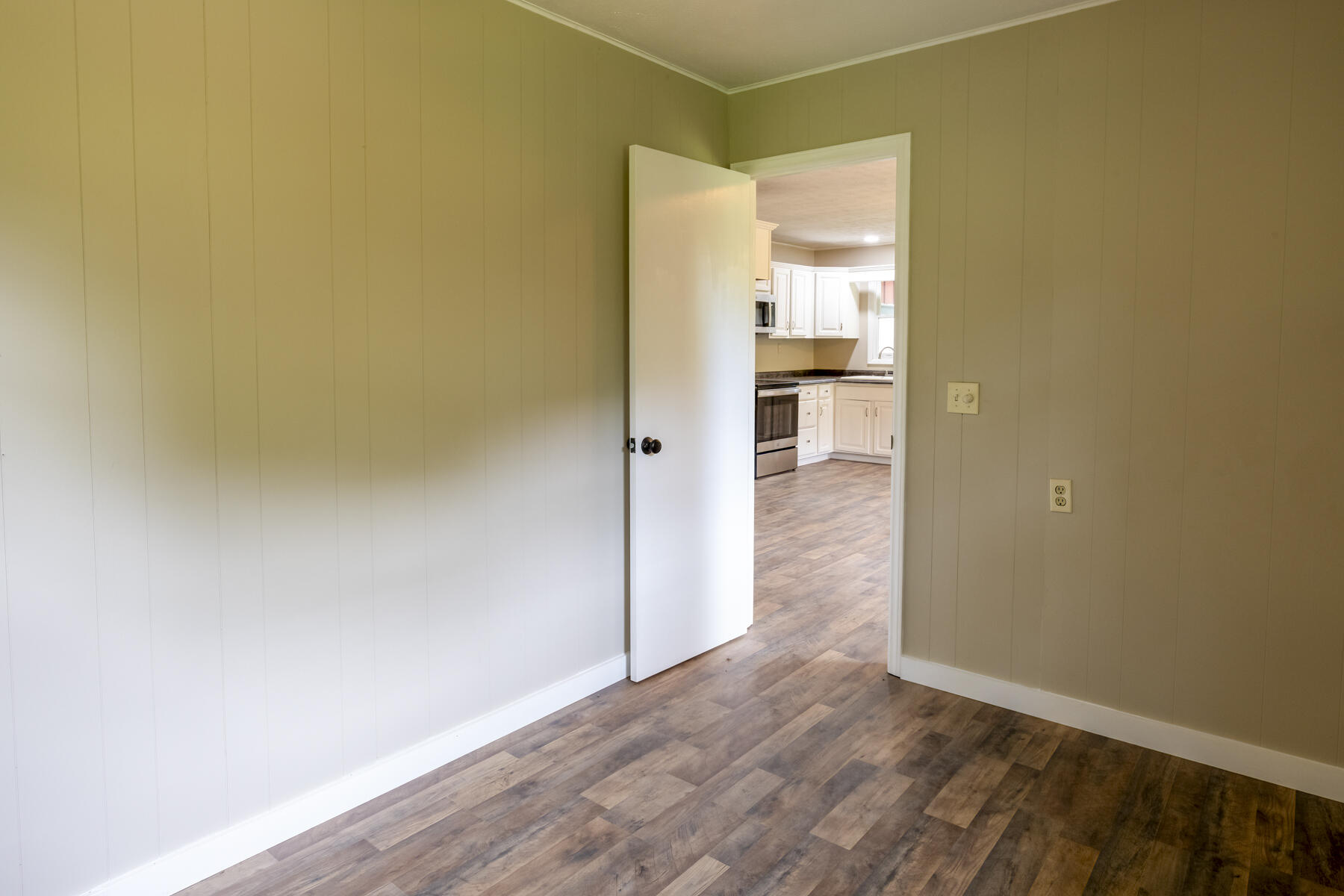 9557 Chestnut Ridge Road Eidson, TN 37731 - Photo 21 of 33 Bedroom 1 (2)