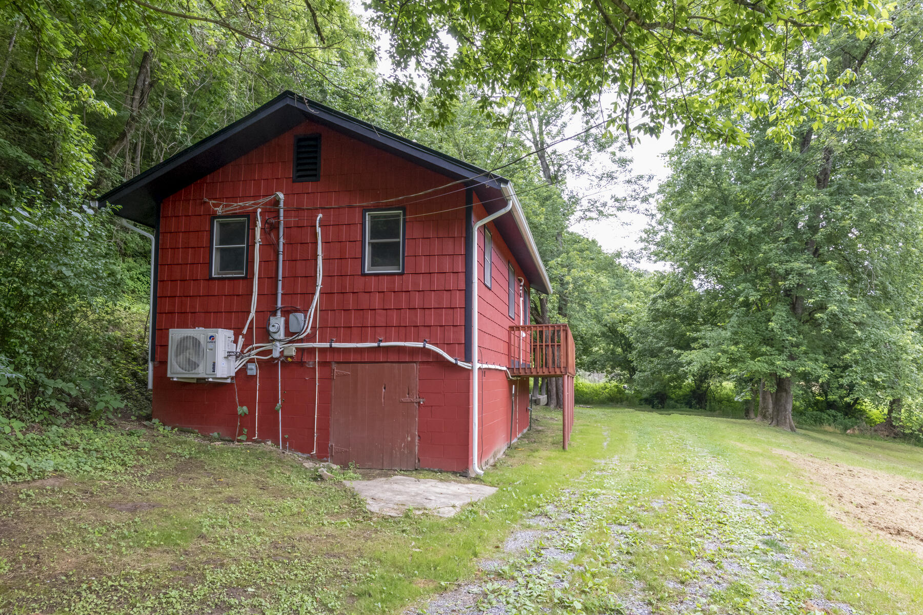 9557 Chestnut Ridge Road Eidson, TN 37731 - Photo 6 of 33 _8504932-Edit-Edit-Edit